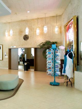Howard Johnson Plaza Miami Beach North Exterior photo